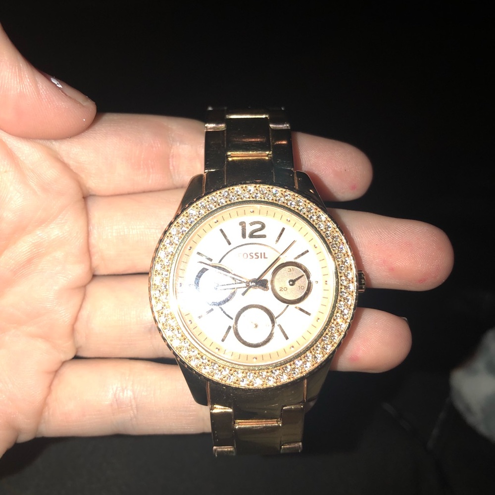 Rose gold Fossil watch